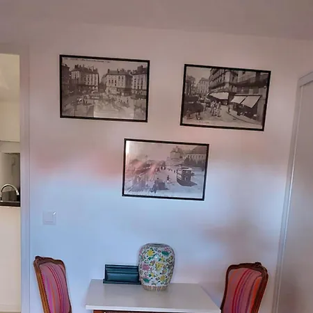 De 2 Chambres A A 400 M De La Avec Wifi *